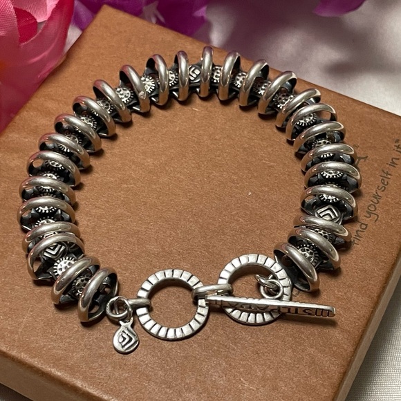 🩵SOLD🩵 Silpada Logo Signature Arrowhead Sterling Silver Bracelet B2091 - Picture 8 of 15